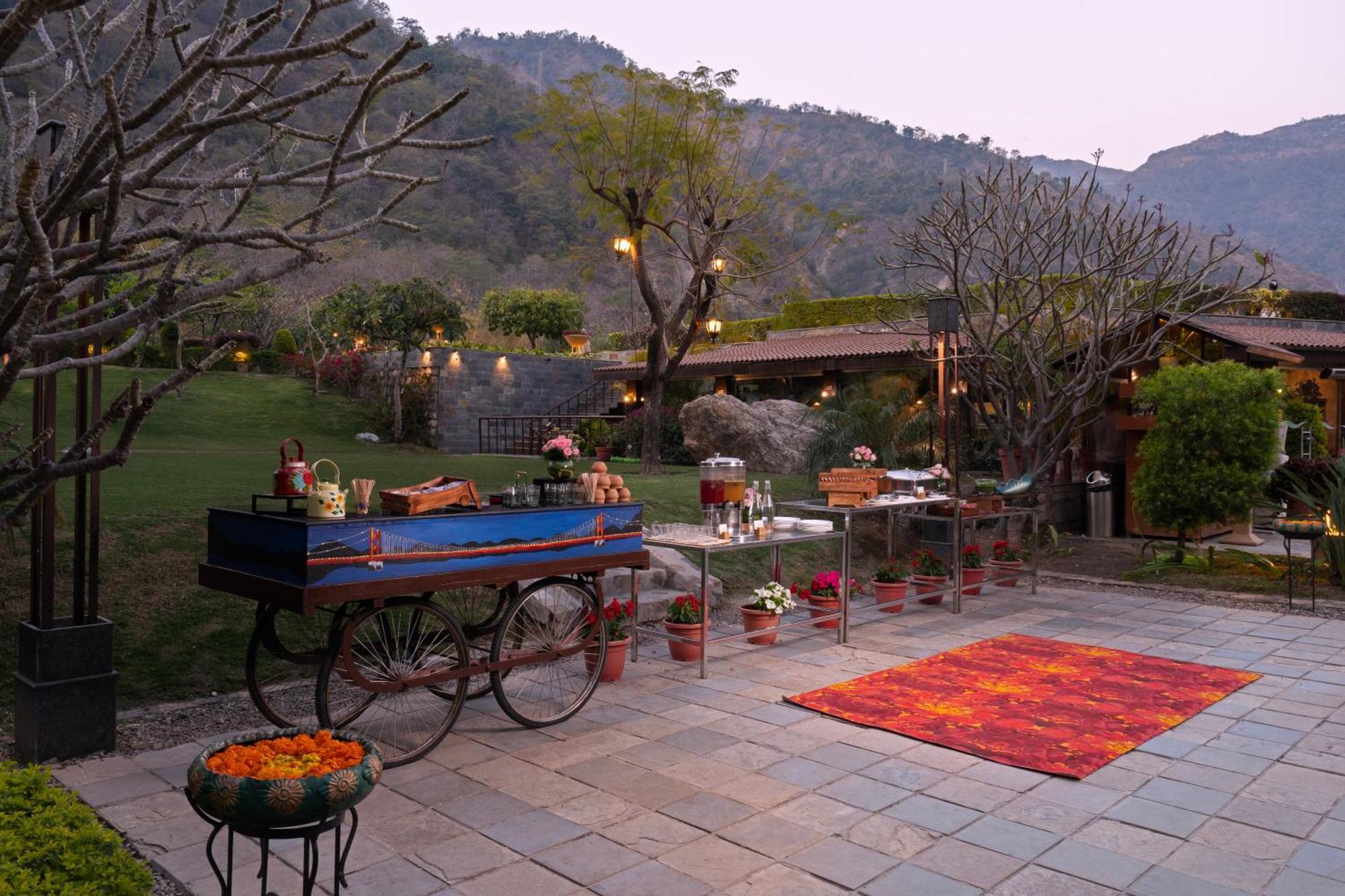 Aloha On The Ganges By Leisure Hotels Rishīkesh Exterior foto